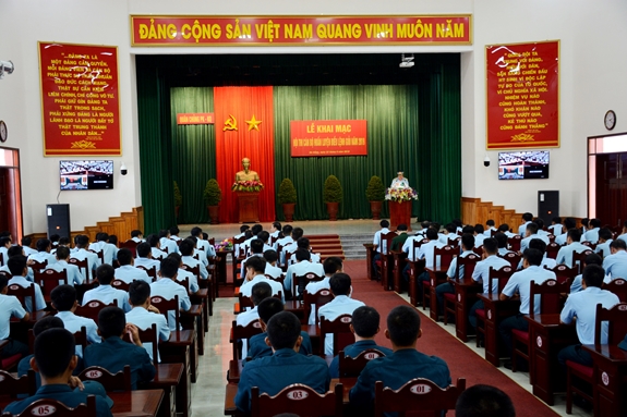 Quang cảnh lễ khai mạc.